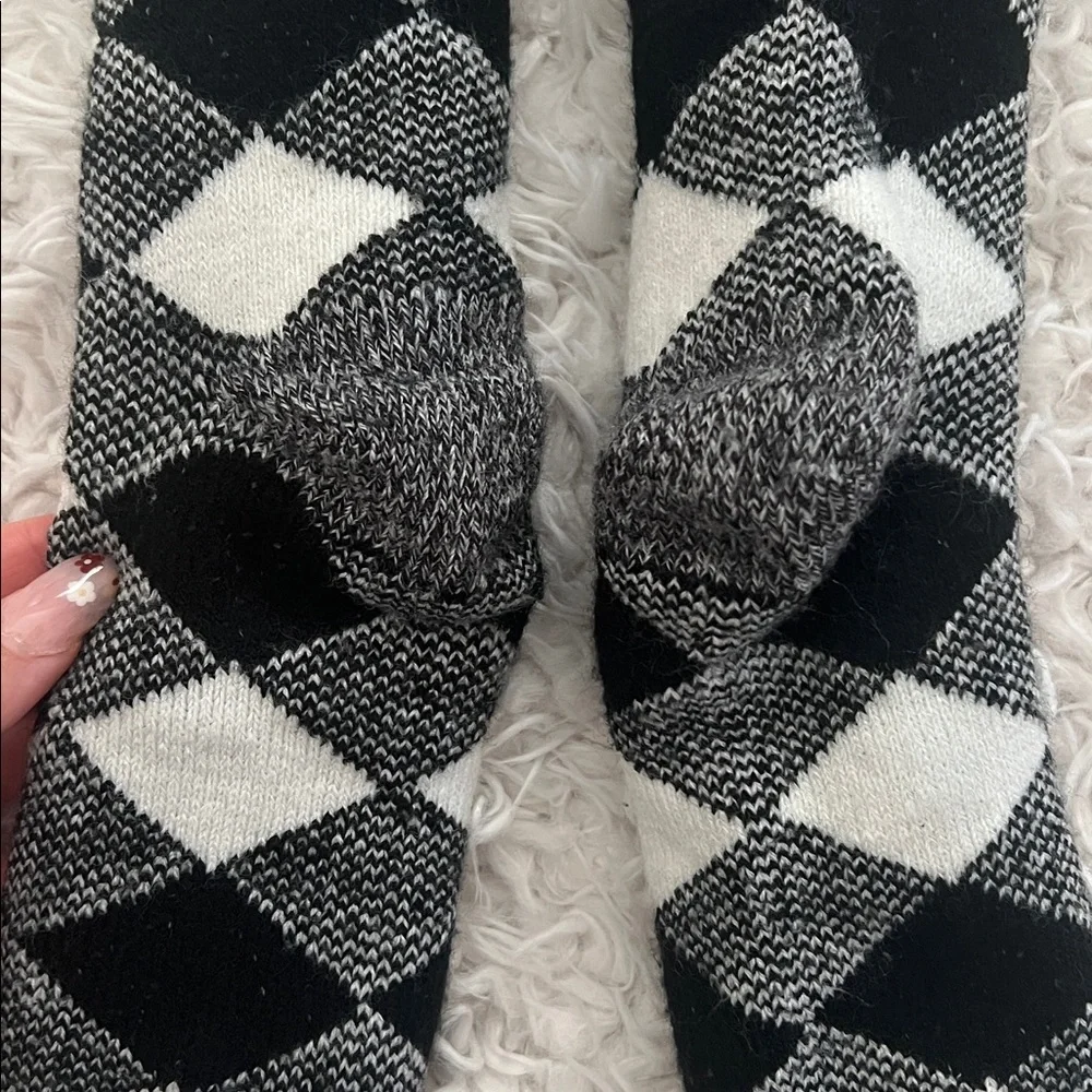 Magellan Women's Lodge Socks Fuzzy Winter